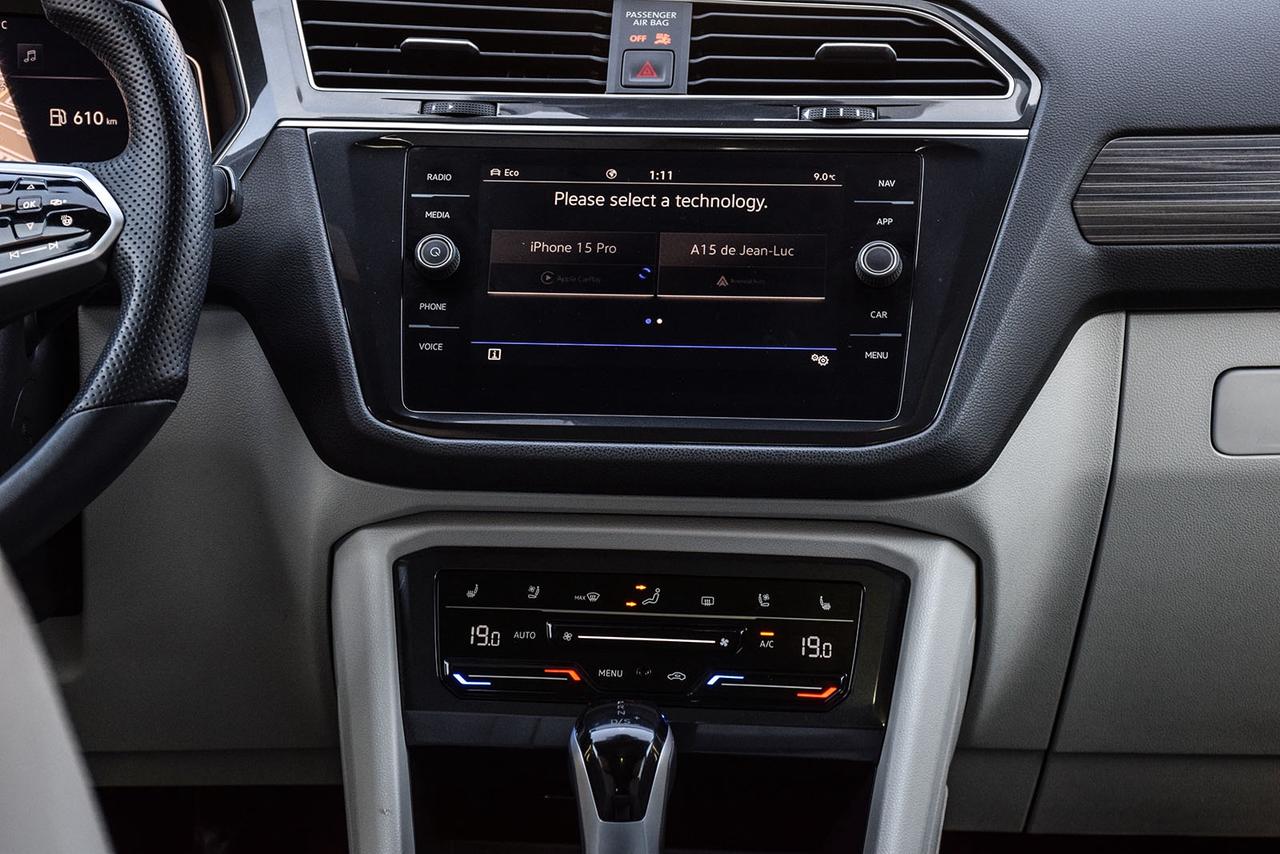 2024 Volkswagen Tiguan Highline R-Line No Accident Fender Panoroof Leathe Photo