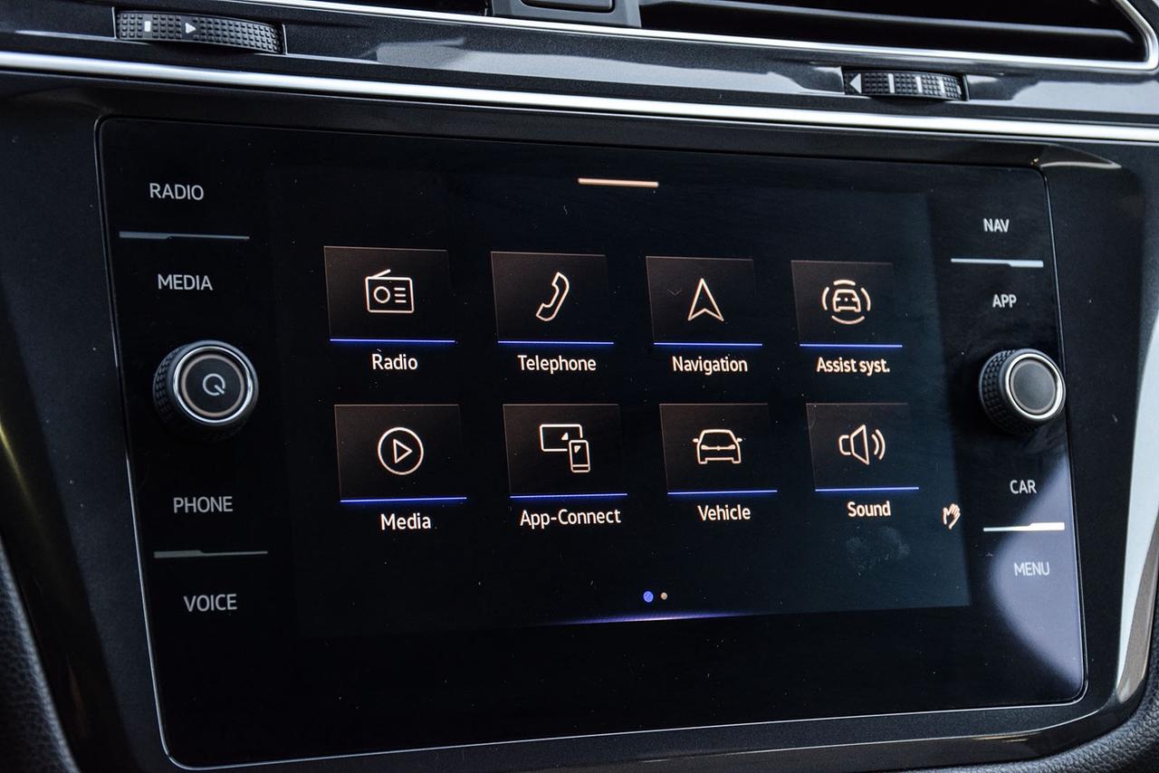 2024 Volkswagen Tiguan Highline R-Line No Accident Fender Panoroof Leathe Photo