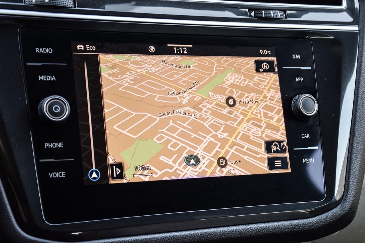 2024 Volkswagen Tiguan Highline R-Line No Accident Fender Panoroof Leathe Photo