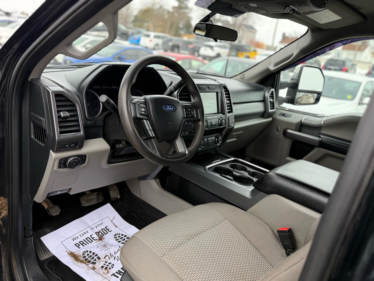 2021 Ford SUPER DUTY F-250 SRW XLT Photo