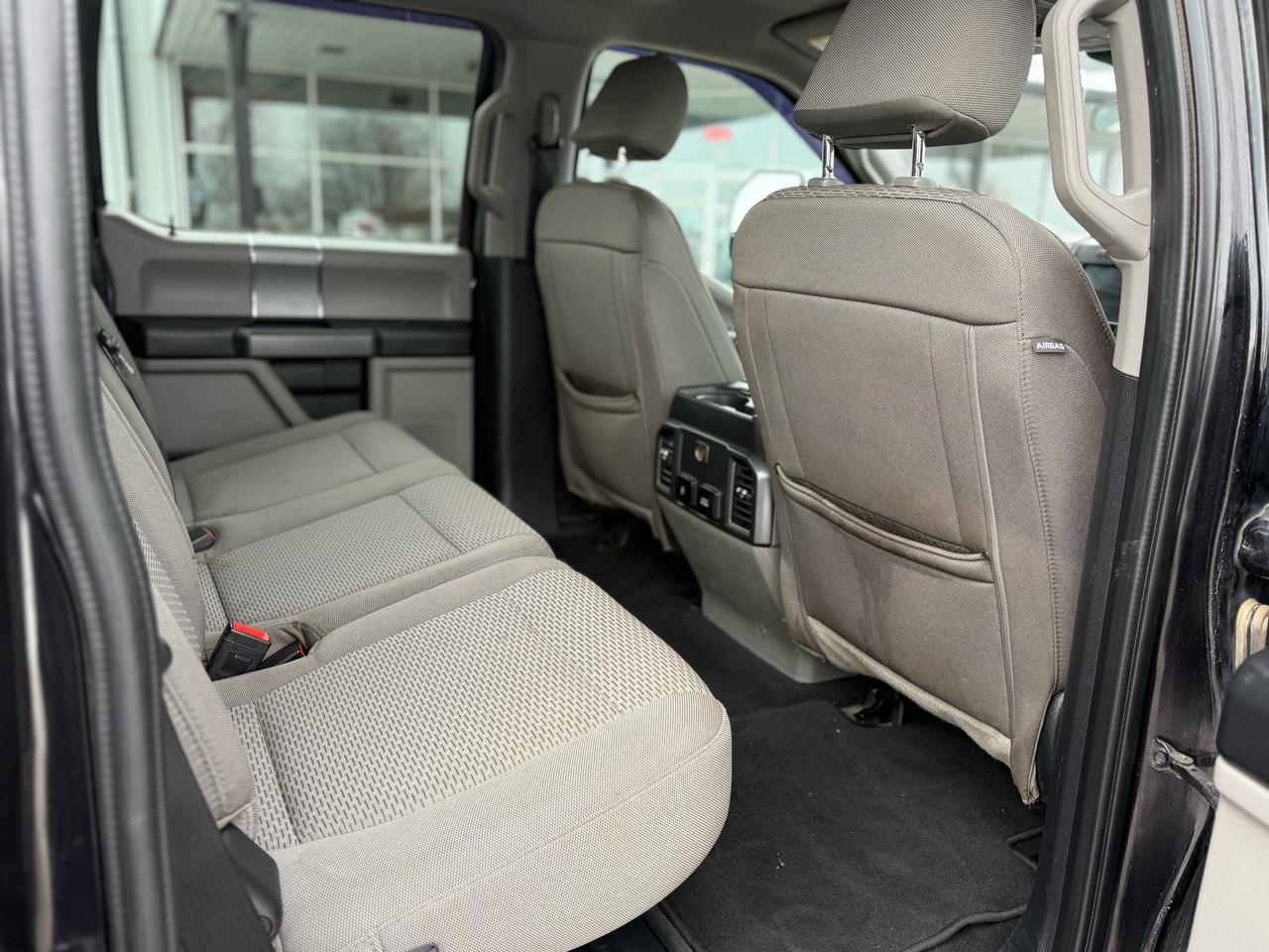 2021 Ford SUPER DUTY F-250 SRW XLT Photo