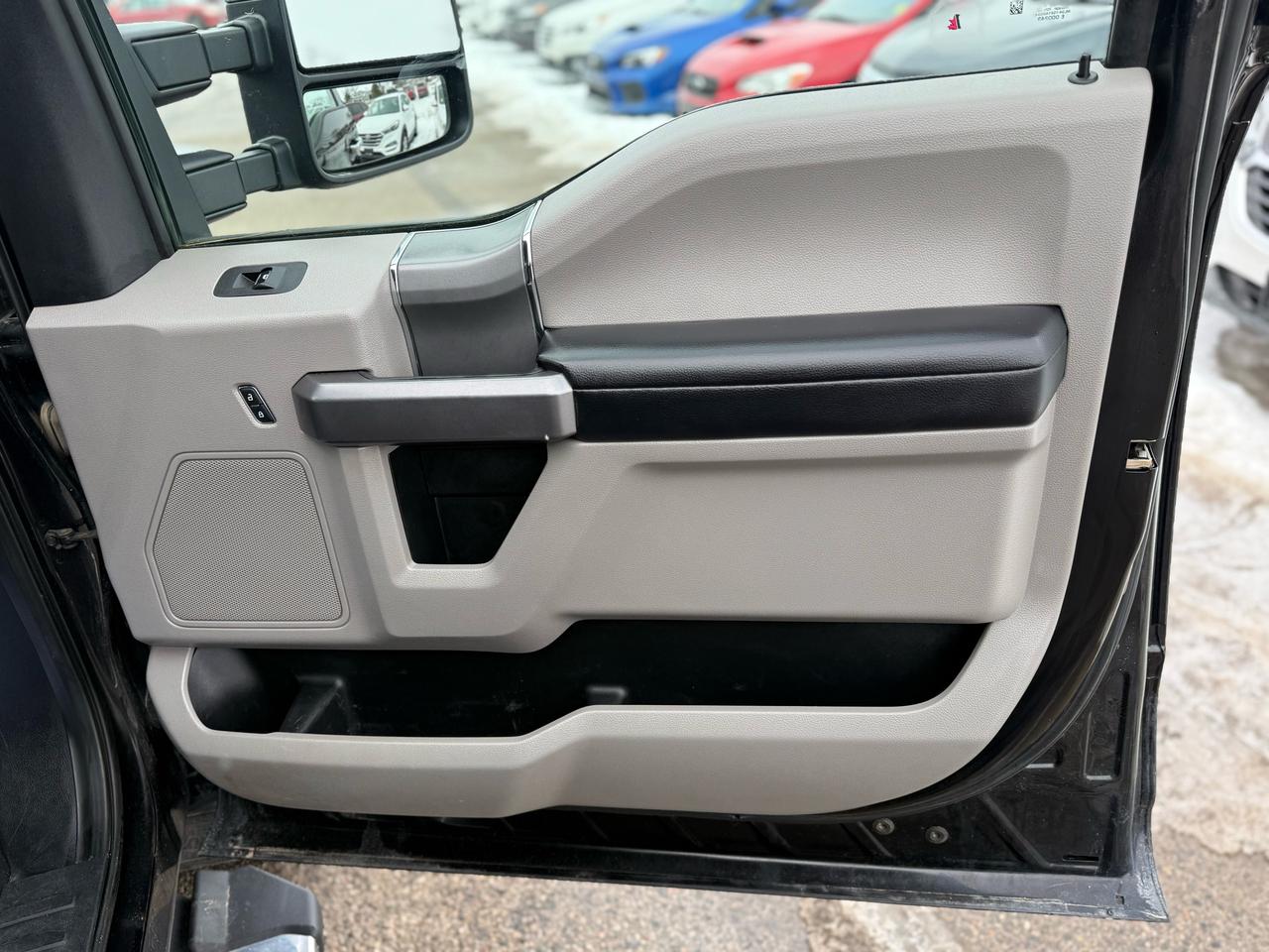 2021 Ford SUPER DUTY F-250 SRW XLT Photo