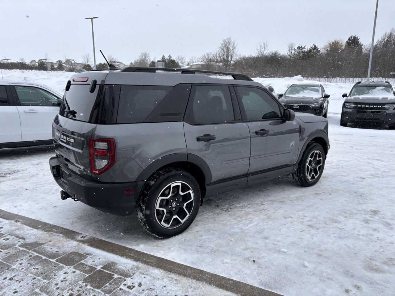 2021 Ford Bronco BIG BEND, 18" RIMS, ROOF, TRAILER HITCH, 1 OWNER! Photo2