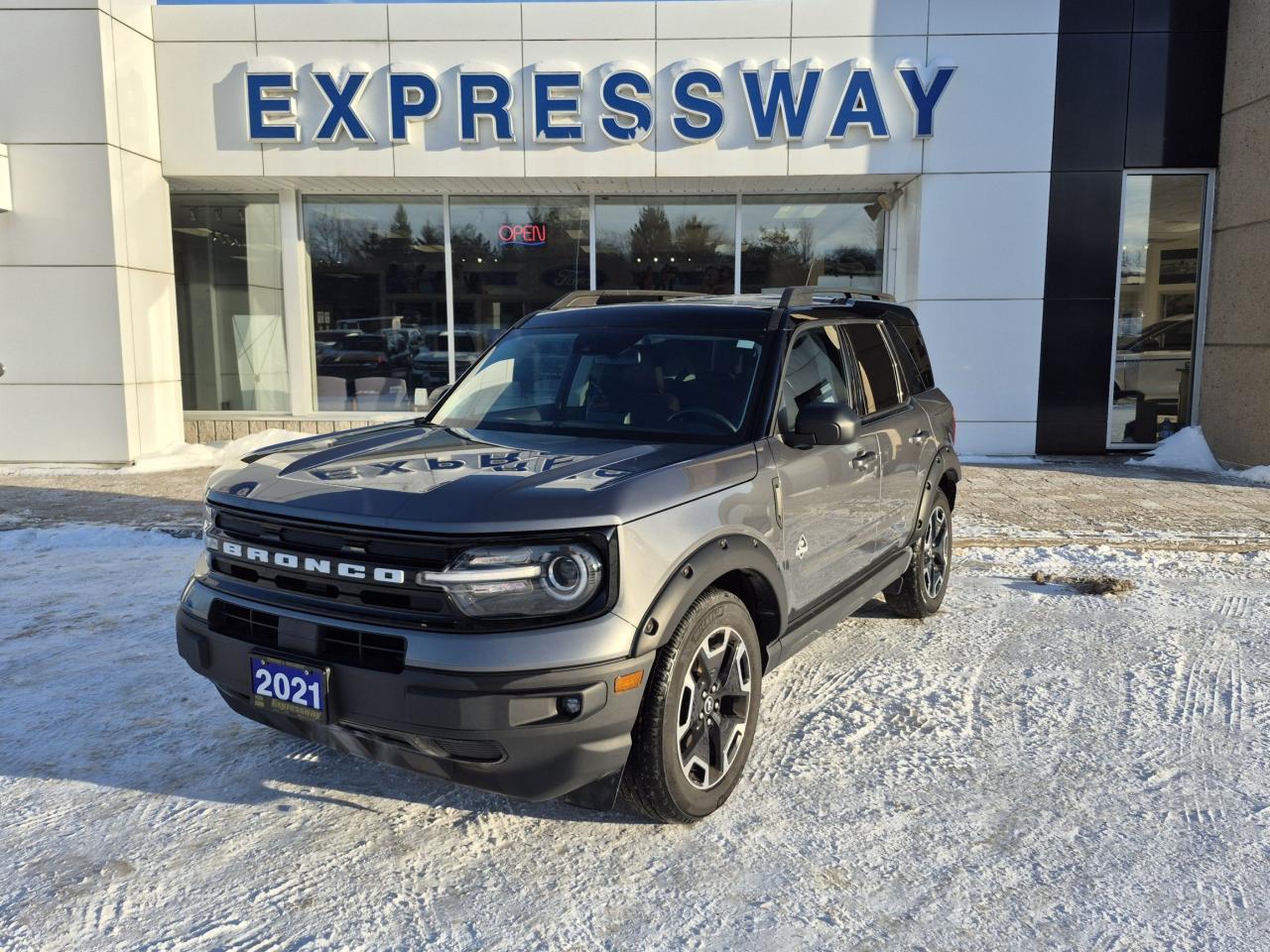 2021 Ford Bronco OUTERBANKS, MOONROOF, TRAILER HITCH, COPILOT! Photo0