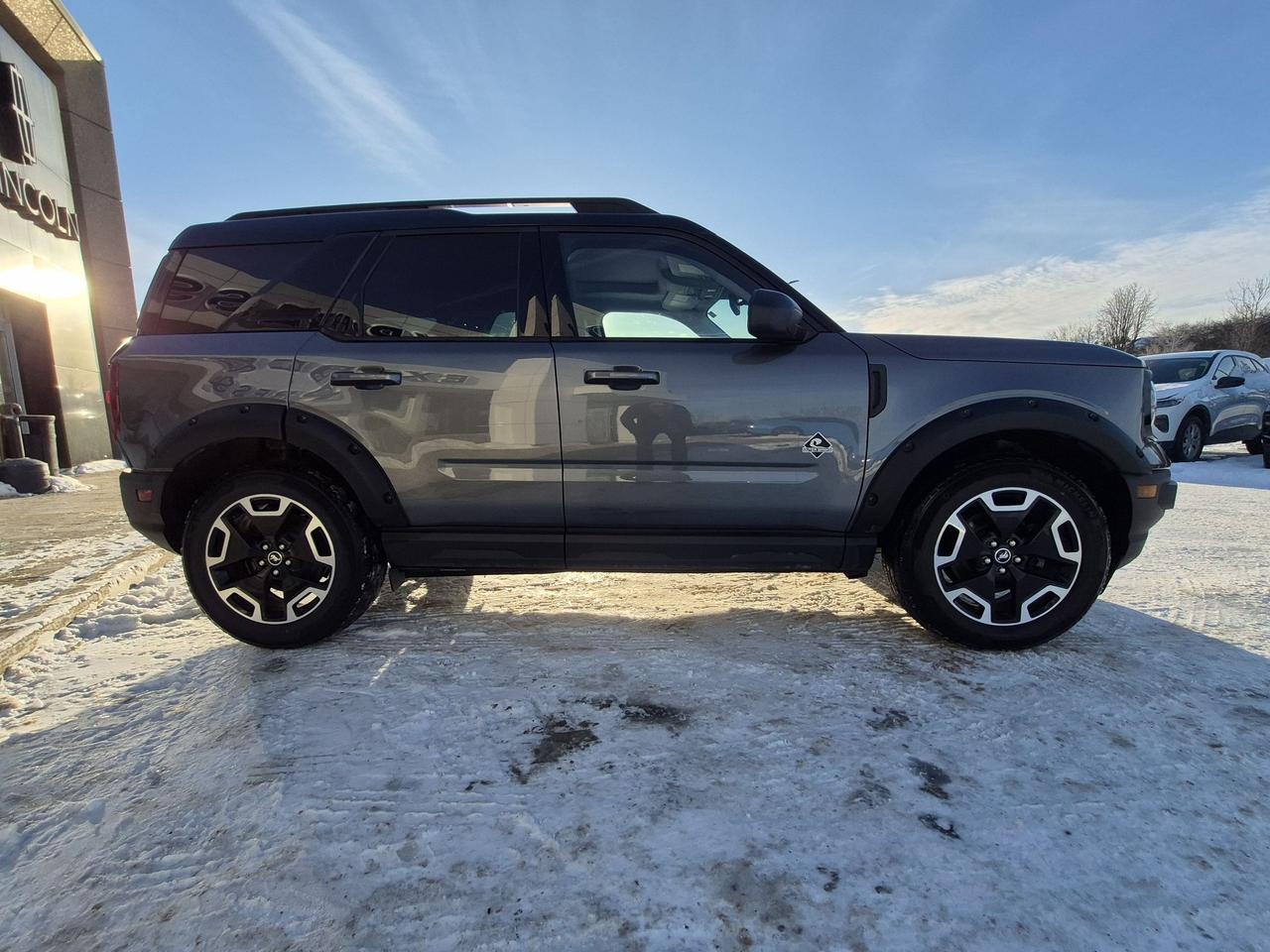 2021 Ford Bronco Sport OUTERBANKS, MOONROOF, TRAILER HITCH, COPILOT! Photo