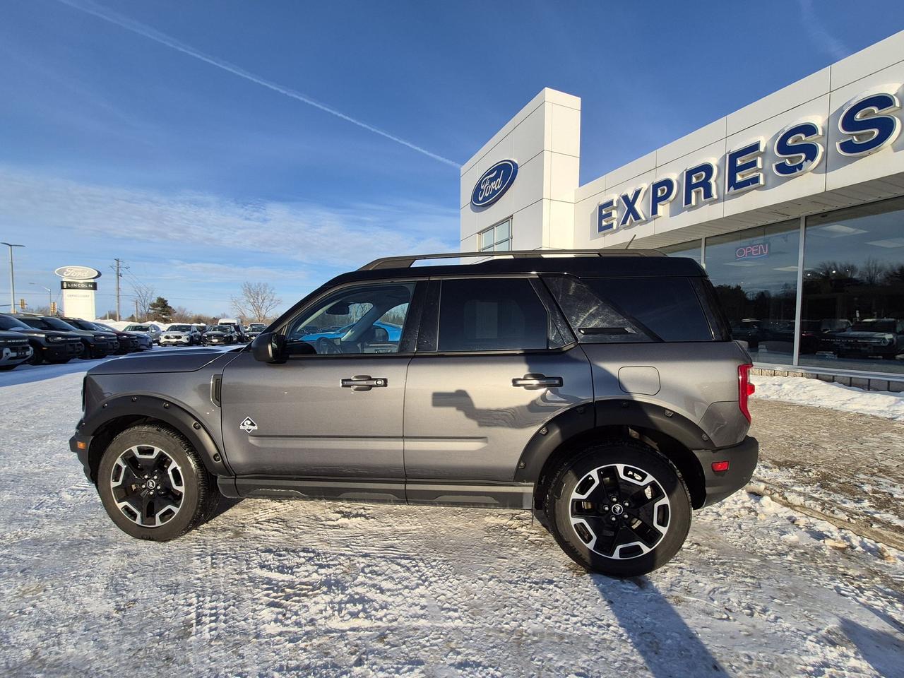 2021 Ford Bronco Sport OUTERBANKS, MOONROOF, TRAILER HITCH, COPILOT! Photo