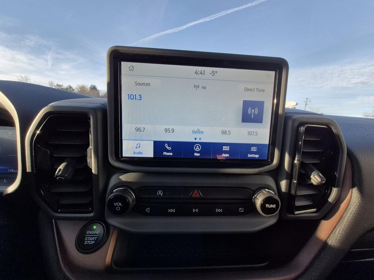 2021 Ford Bronco Sport OUTERBANKS, MOONROOF, TRAILER HITCH, COPILOT! Photo