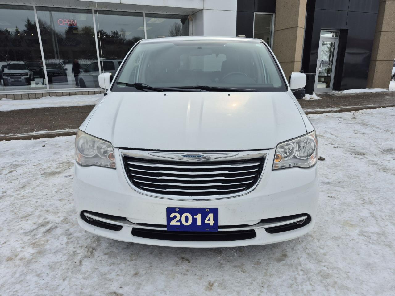2014 Chrysler Town & Country TOURING, LEATHER, LOCAL TRADE, AS TRADED Photo1