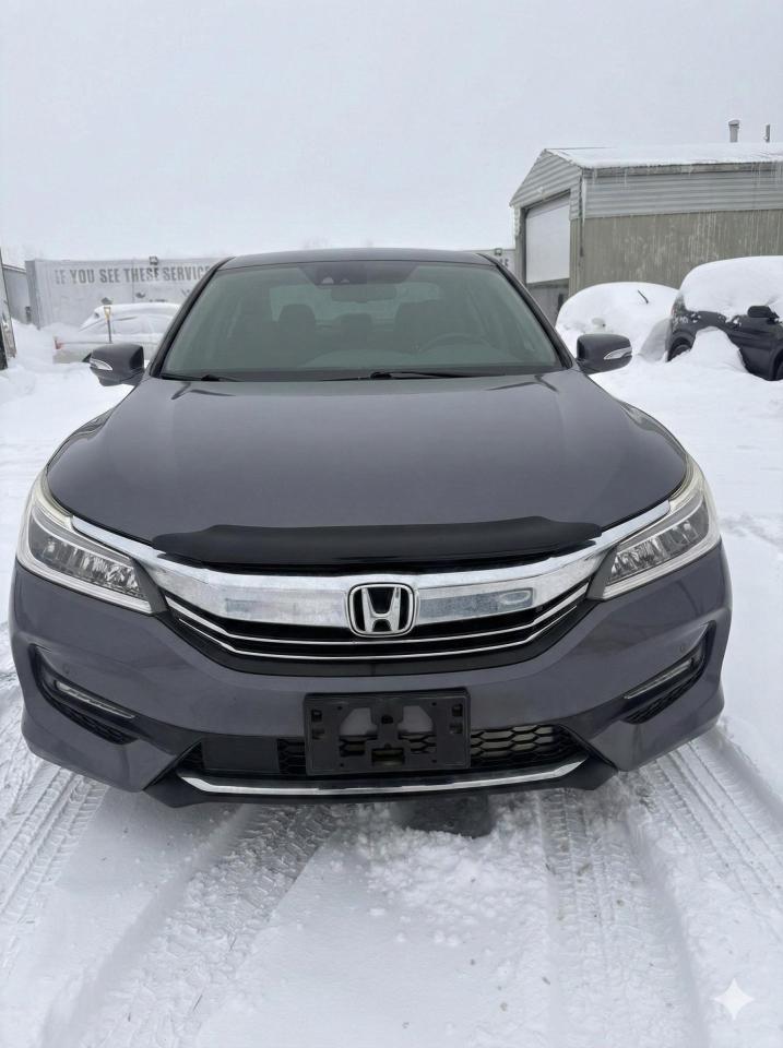 2017 Honda Accord Touring Photo