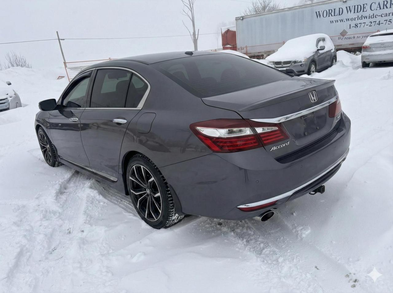 2017 Honda Accord Touring Photo