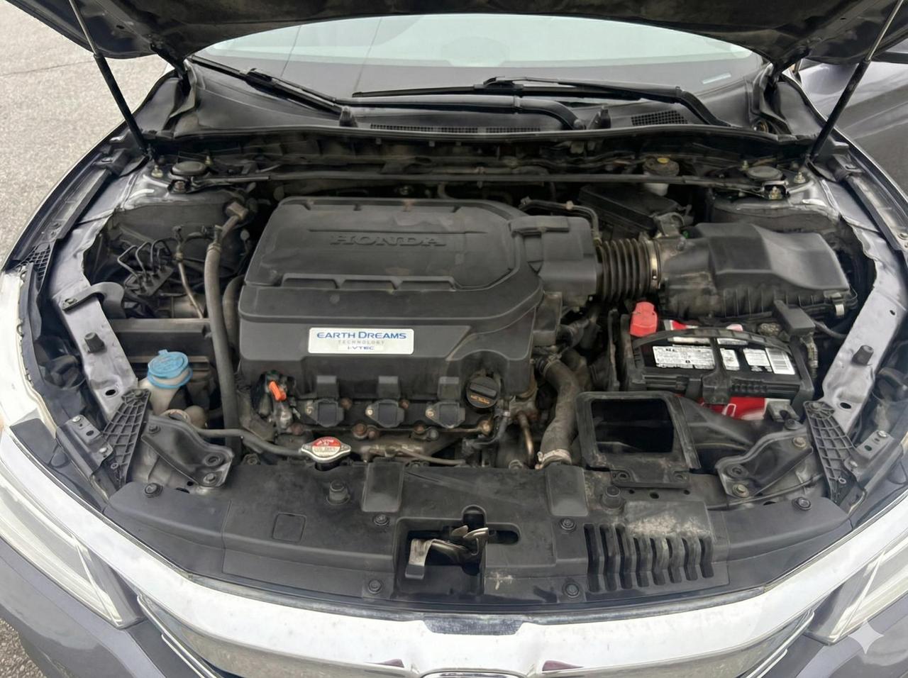 2017 Honda Accord Touring Photo