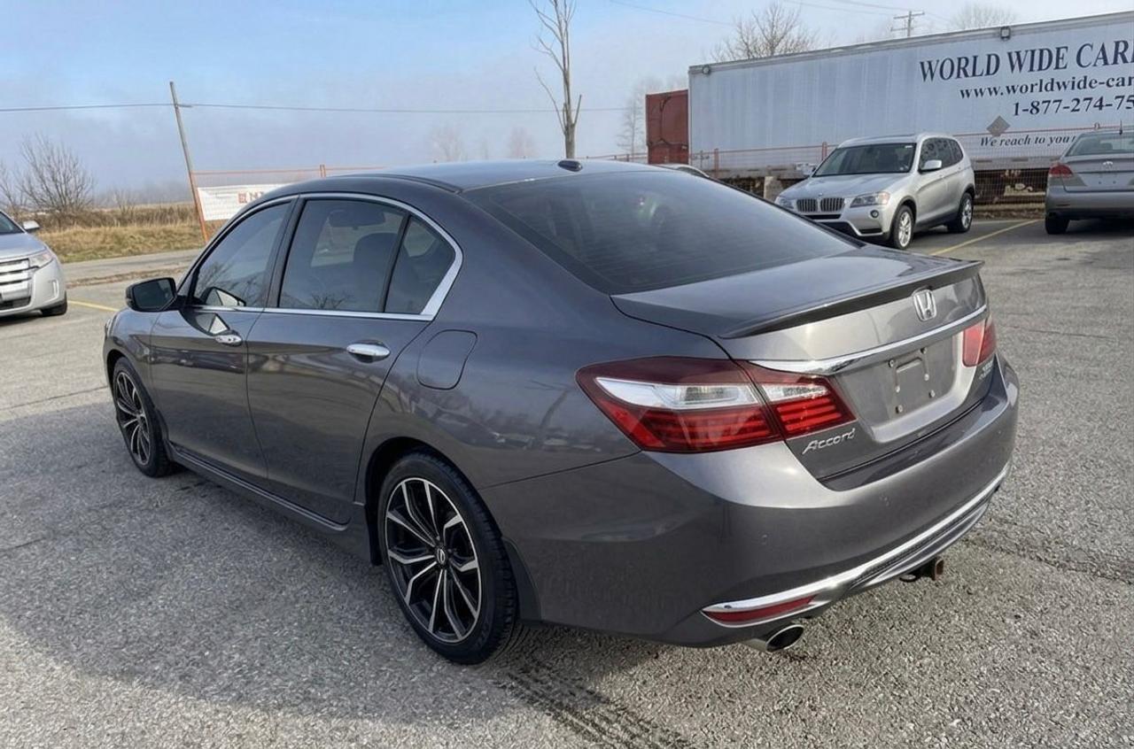 2017 Honda Accord Touring Photo