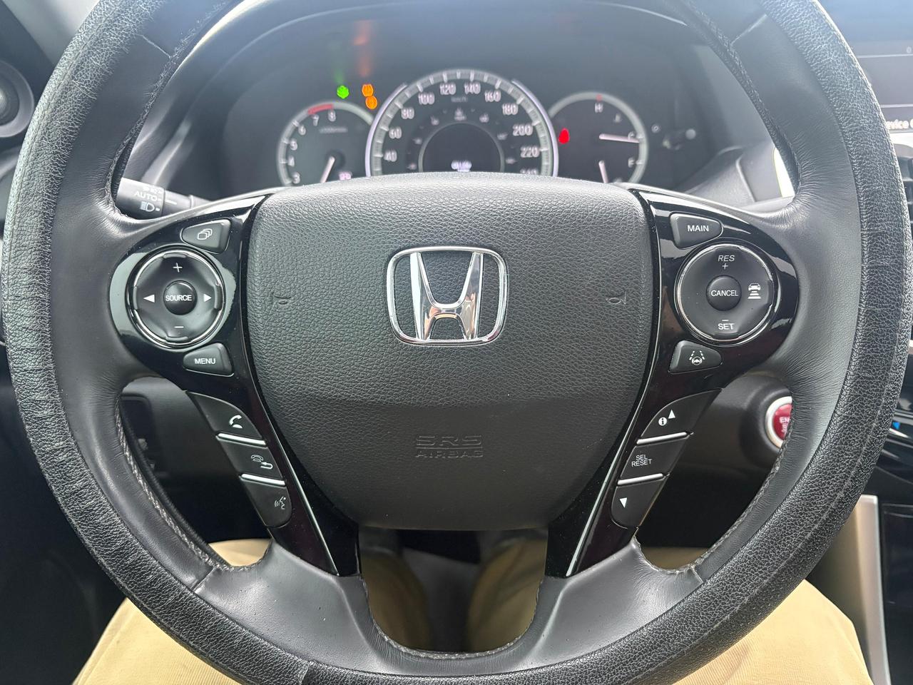 2017 Honda Accord Touring Photo