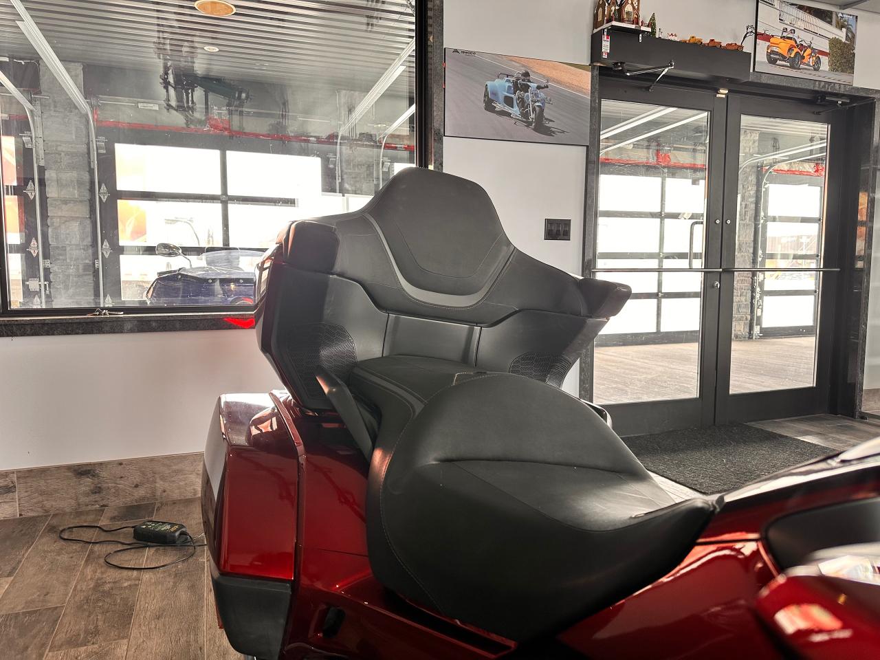 2023 Honda GL1800 FULLY FINANCEABLE, LOW KM'S, ONE OWNER! Photo