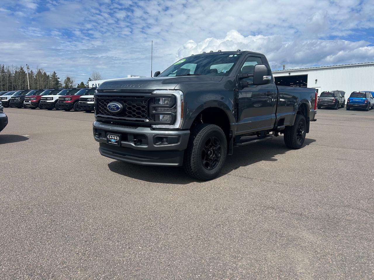 2026 Ford F-350 Super Duty SRW XL 4WD REG CAB 8' BOX Photo2