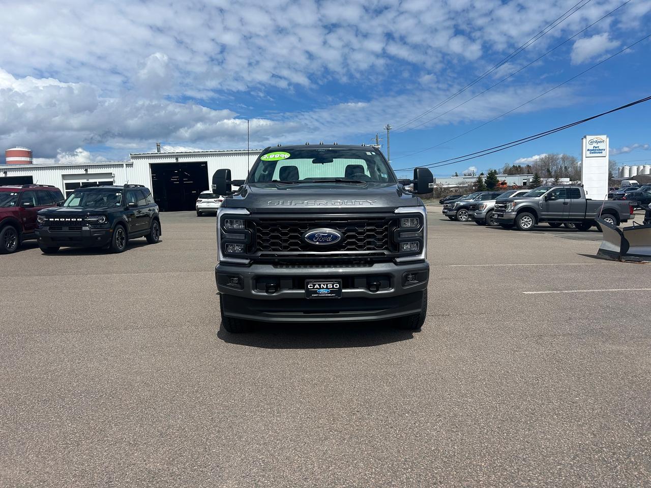 2026 Ford F-350 Super Duty SRW XL 4WD REG CAB 8' BOX Photo1