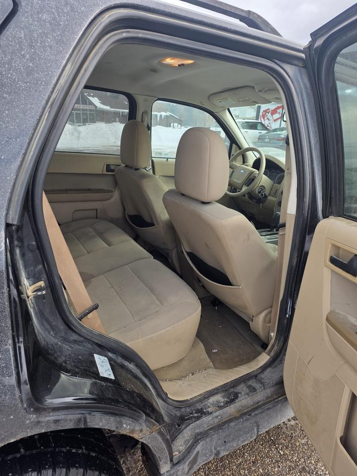 2012 Ford Escape FWD 4dr XLT Photo