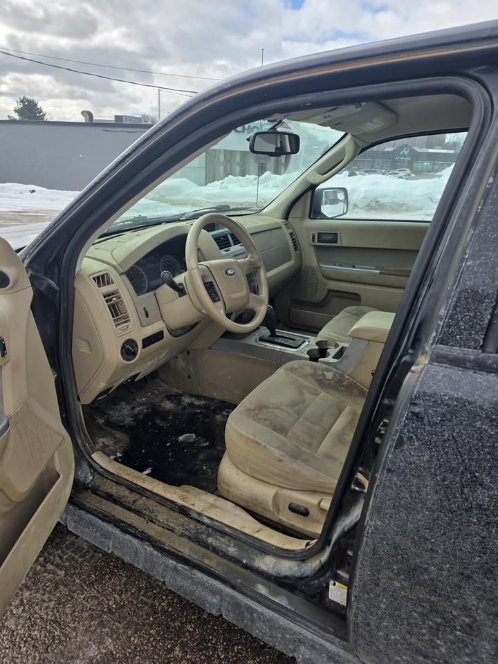 2012 Ford Escape FWD 4dr XLT Photo