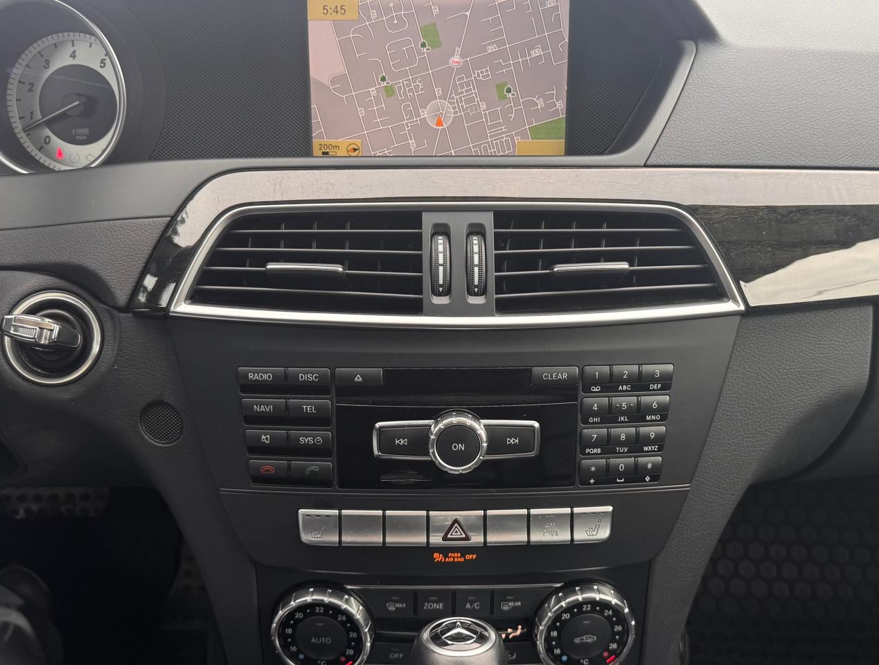 2012 Mercedes-Benz C-Class FINANCING AVAILABLE Photo12