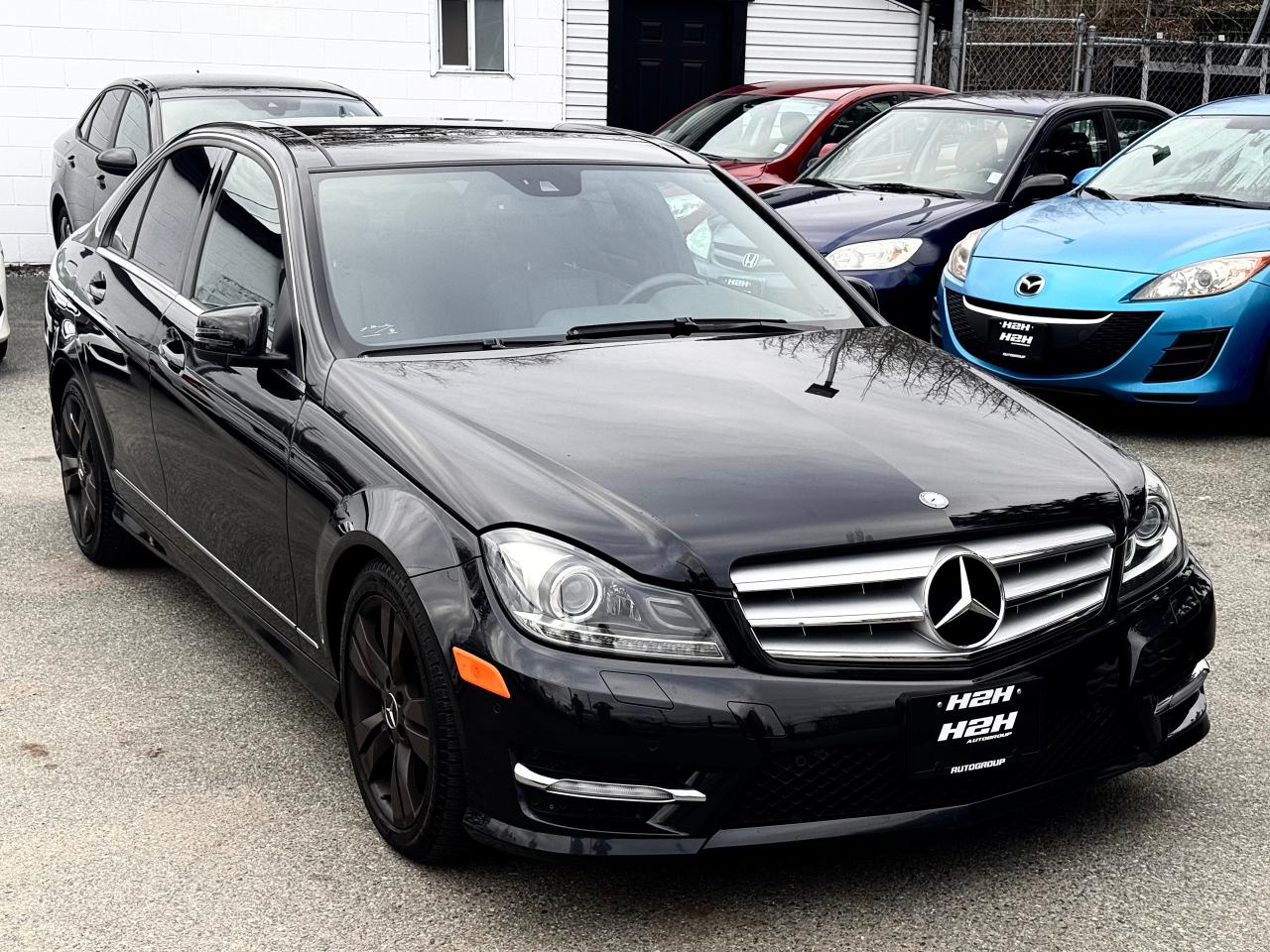 2012 Mercedes-Benz C-Class FINANCING AVAILABLE Photo2