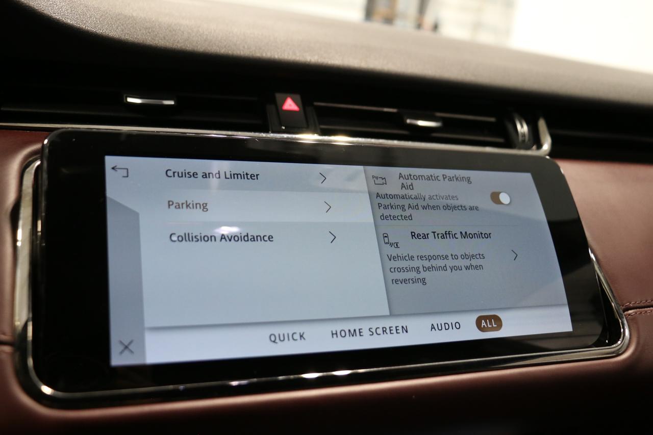 2021 Land Rover Range Rover Evoque R-Dynamic HSE - PANO|NAVI|CAMERA|BLINDSPOT Photo