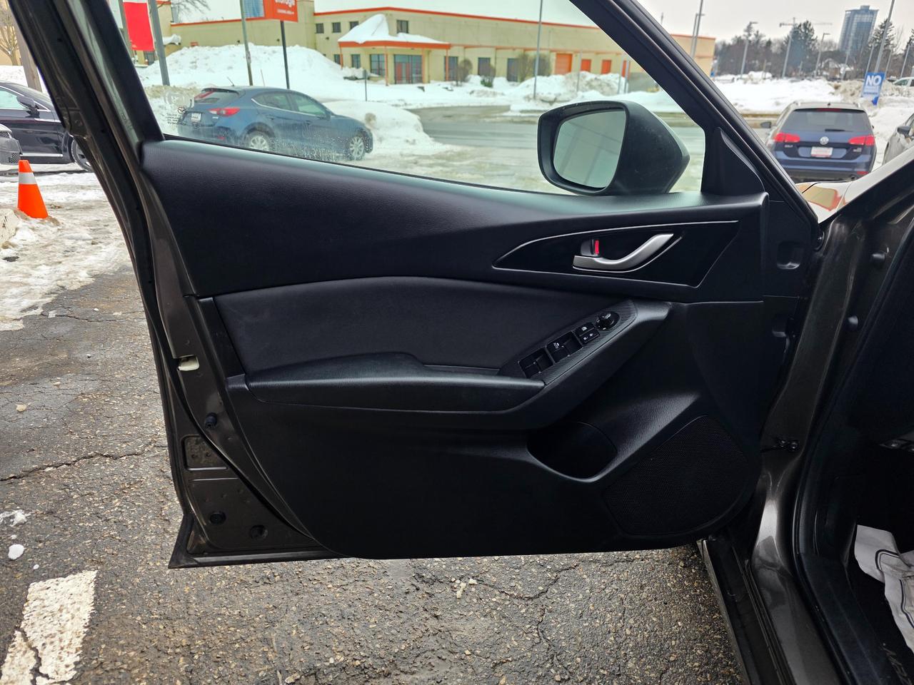 2016 Mazda MAZDA3 GS **SALE PENDING** Photo