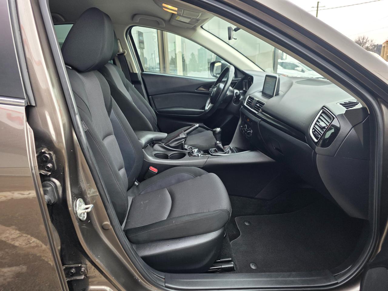 2016 Mazda MAZDA3 GS **SALE PENDING** Photo