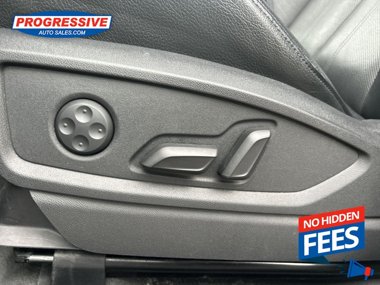 2018 Audi Q5 2.0T Technik Photo