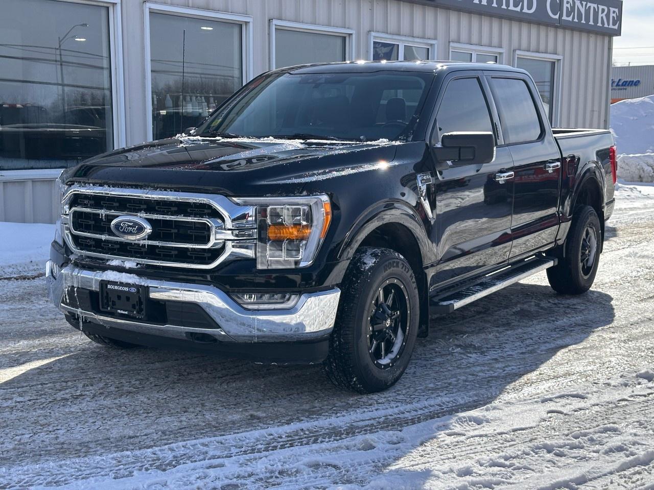 2022 Ford F-150 XLT 4WD SuperCrew 5.5' Box Photo