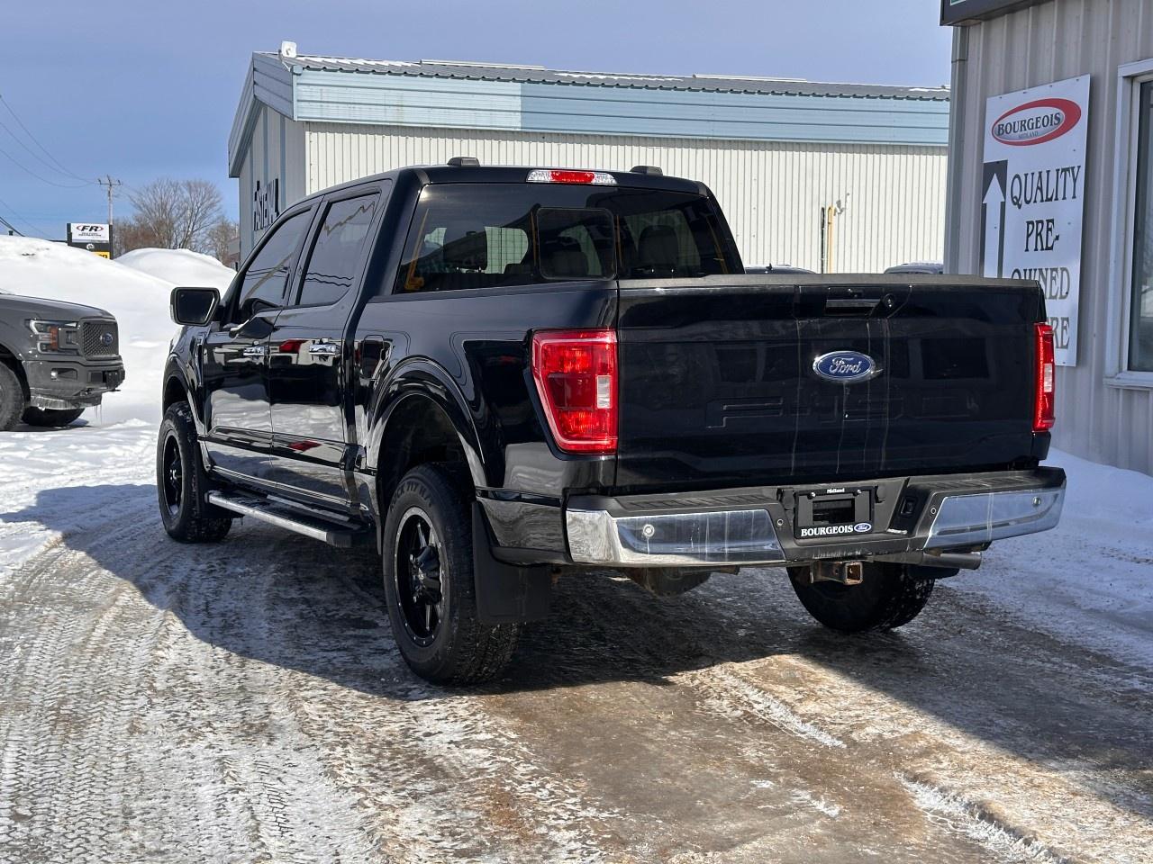 2022 Ford F-150 XLT 4WD SuperCrew 5.5' Box Photo