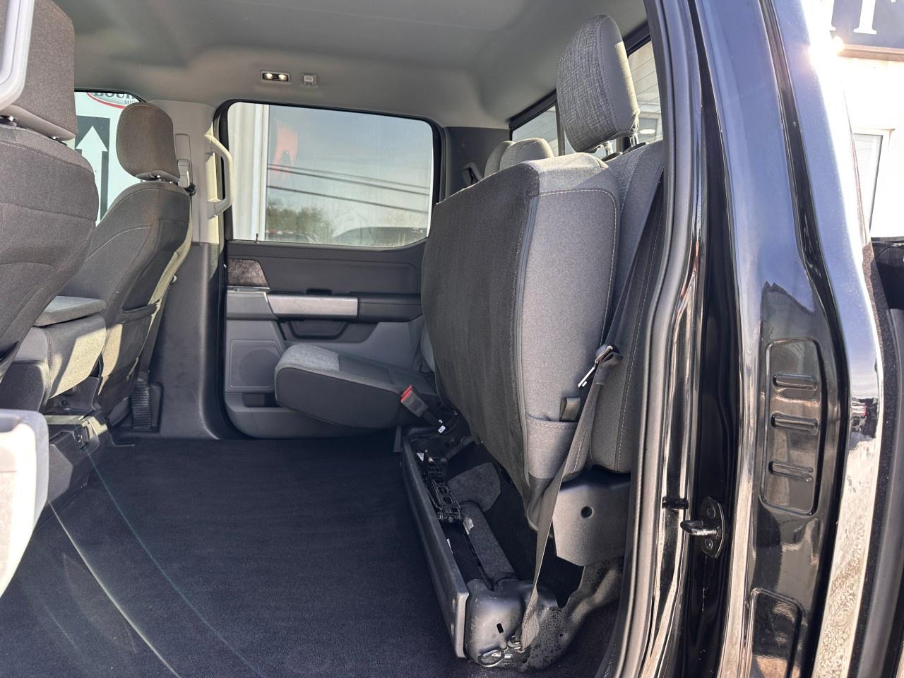 2022 Ford F-150 XLT 4WD SuperCrew 5.5' Box Photo