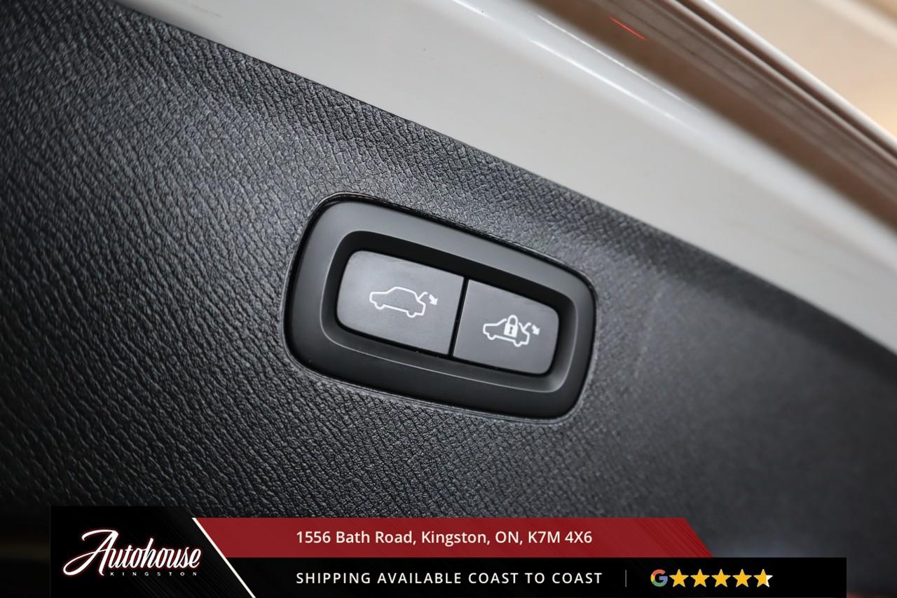 2024 Volvo XC90 B6 Core Bright Theme 3RD ROW SEATING - GOOGLE NAVIGATION Photo