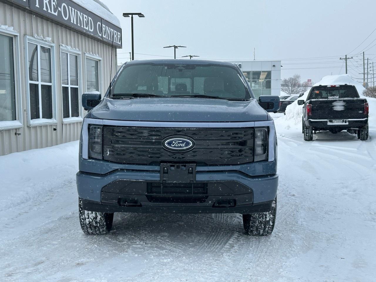 2023 Ford F-150 Lightning Platinum 4WD SuperCrew 5.5' Box Photo