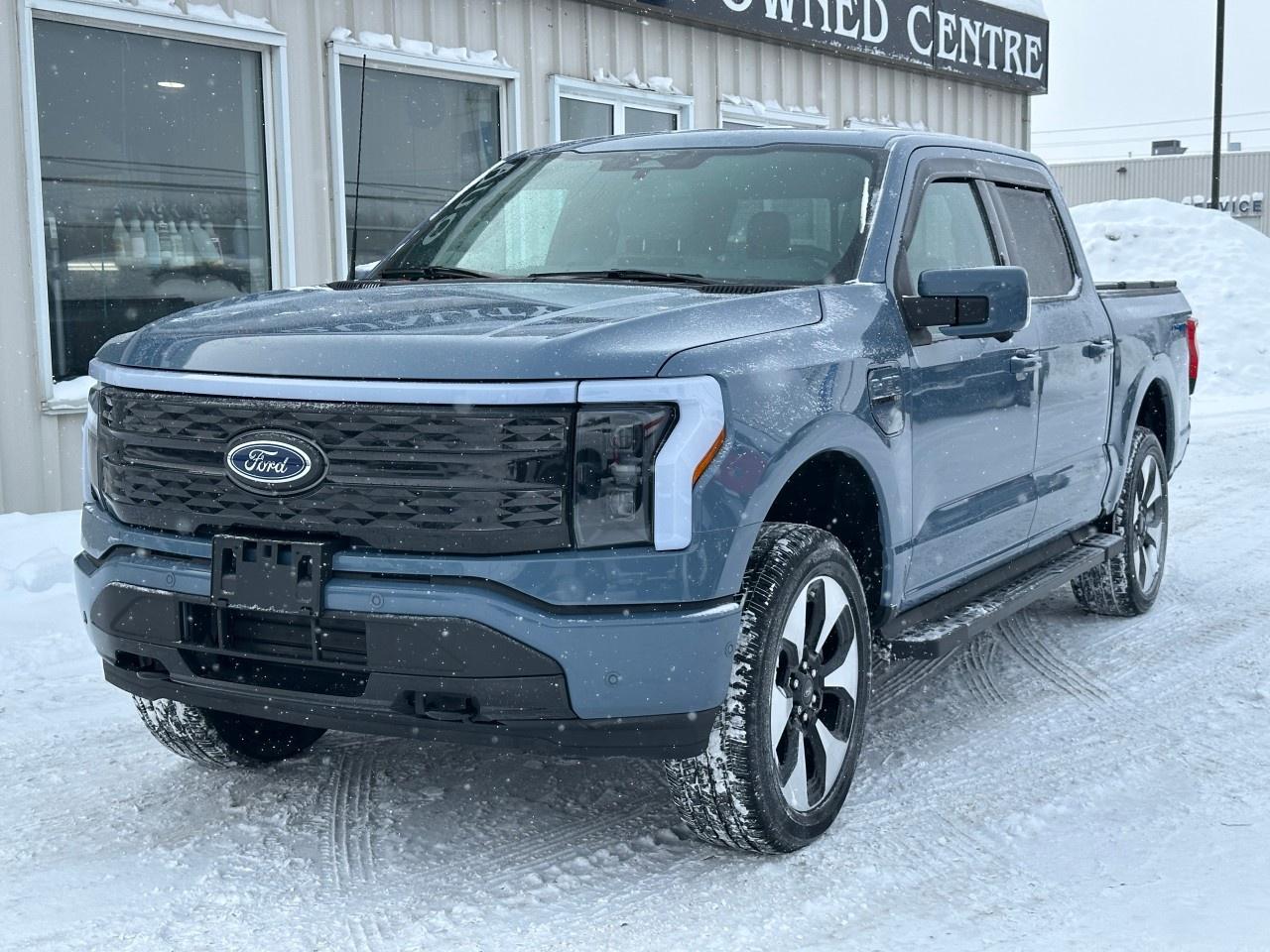 2023 Ford F-150 Lightning Platinum 4WD SuperCrew 5.5' Box Photo
