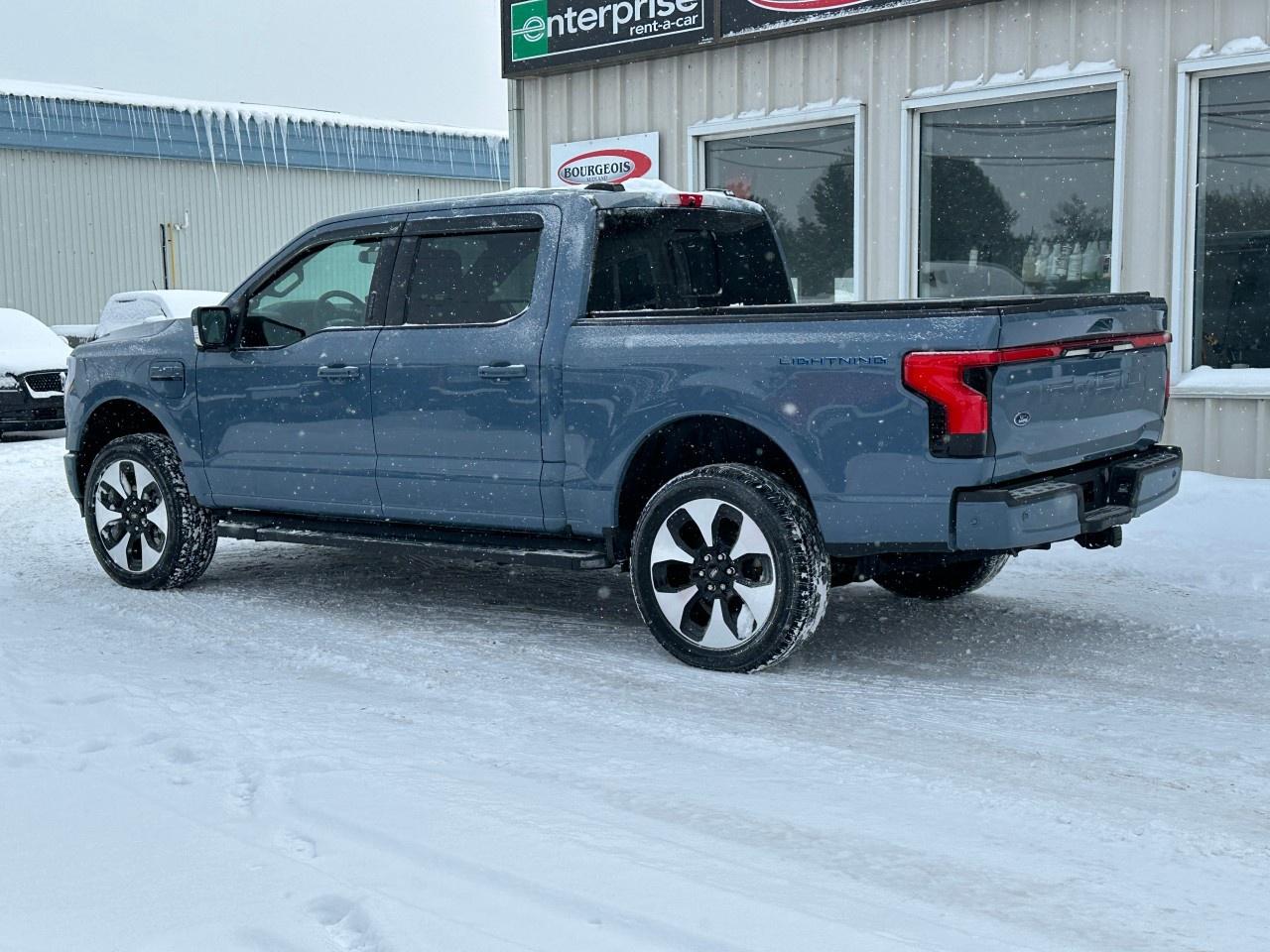 2023 Ford F-150 Lightning Platinum 4WD SuperCrew 5.5' Box Photo