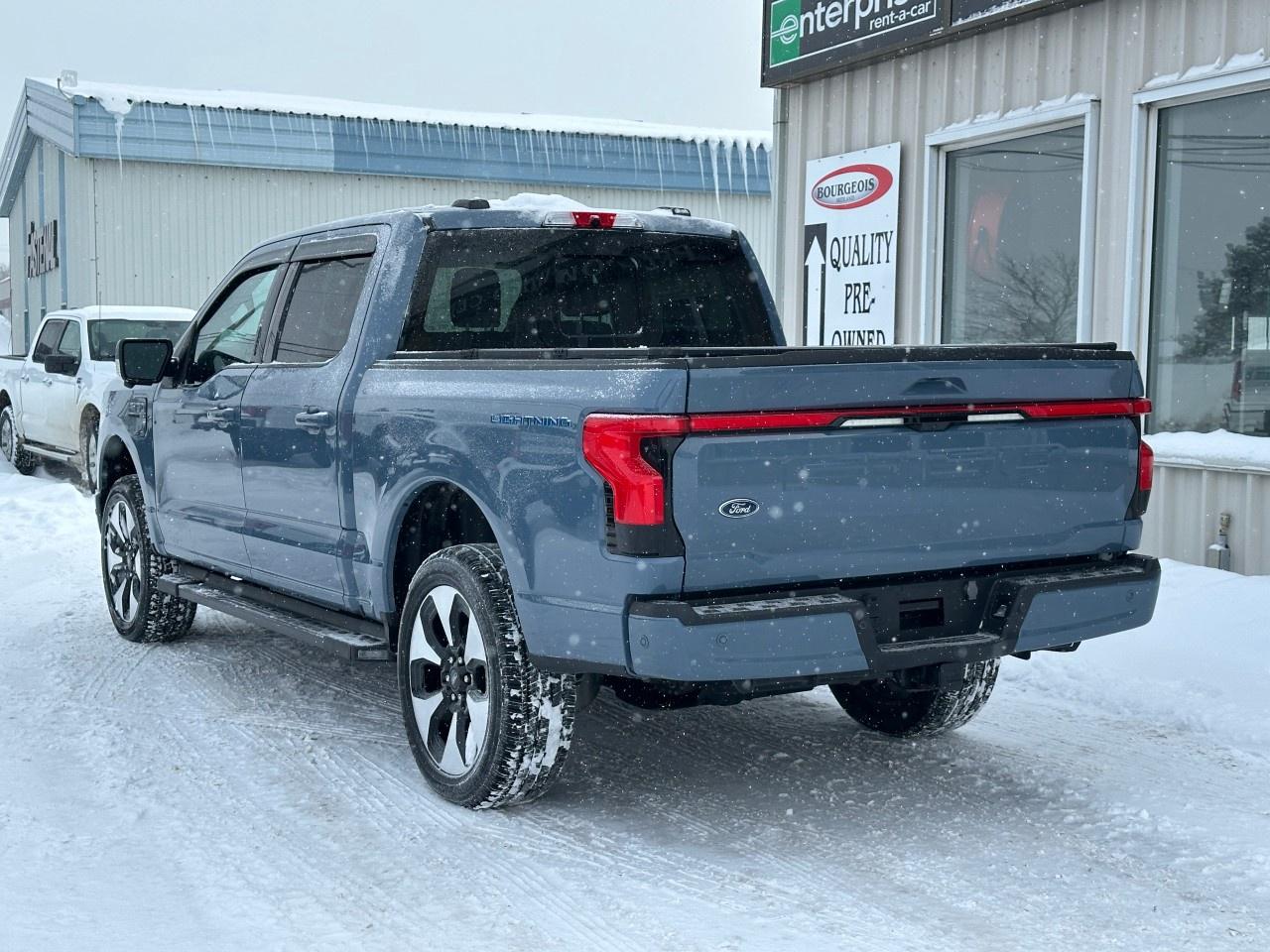 2023 Ford F-150 Lightning Platinum 4WD SuperCrew 5.5' Box Photo