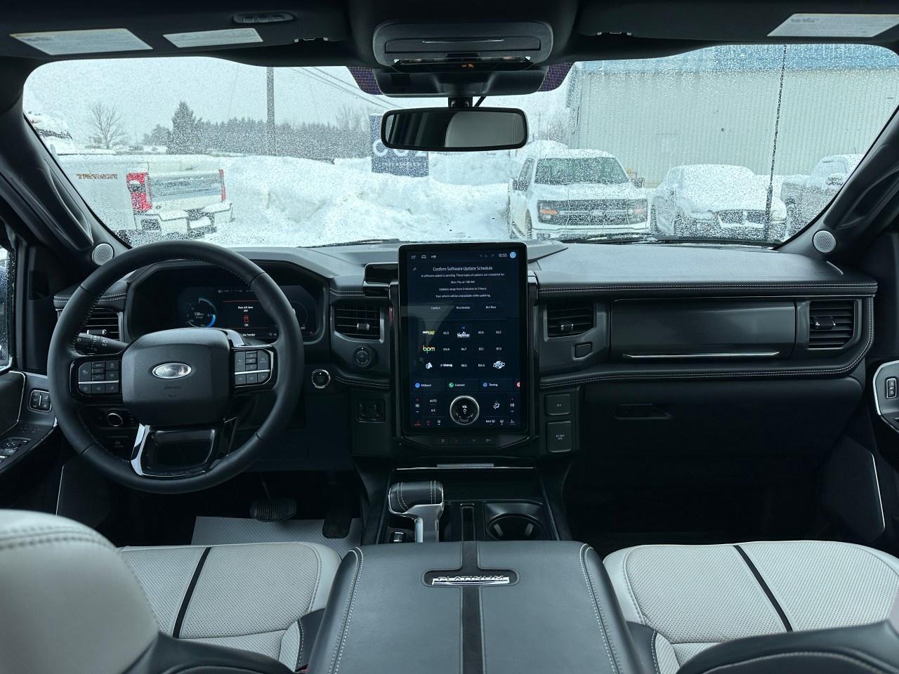 2023 Ford F-150 Lightning Platinum 4WD SuperCrew 5.5' Box Photo