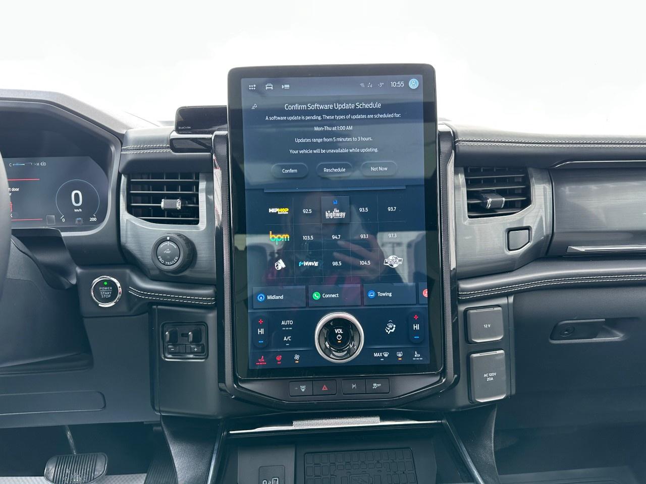 2023 Ford F-150 Lightning Platinum 4WD SuperCrew 5.5' Box Photo