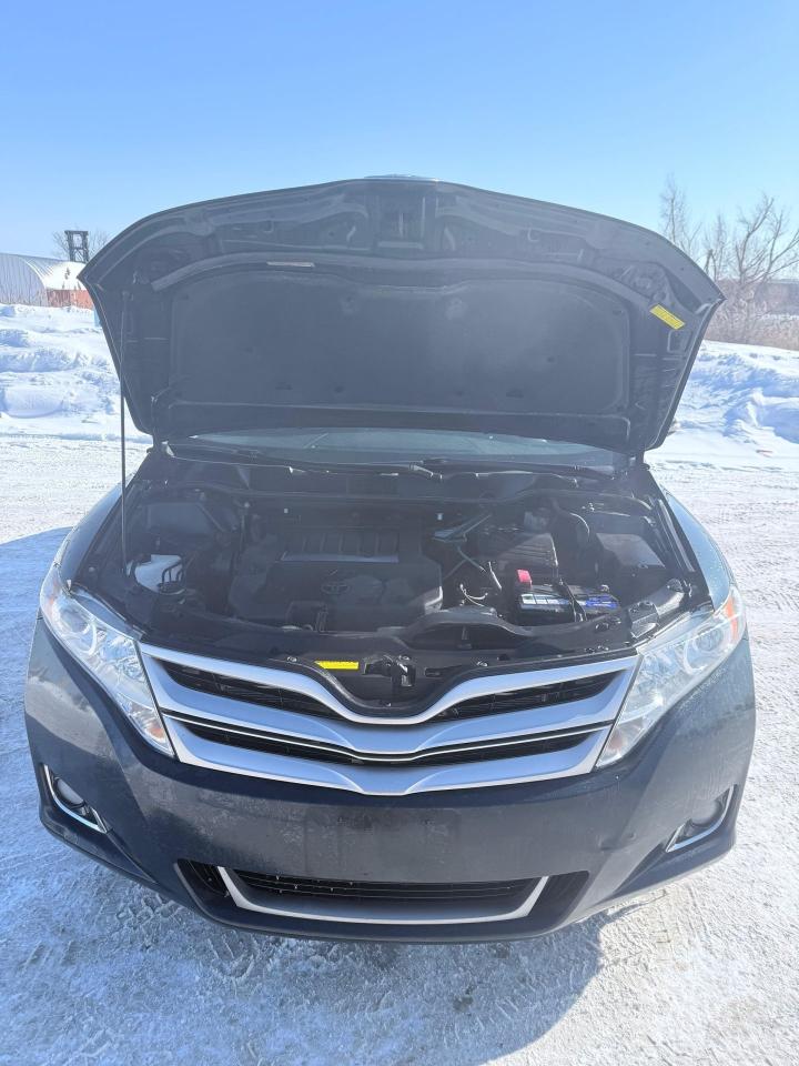 2014 Toyota Venza XLE Photo