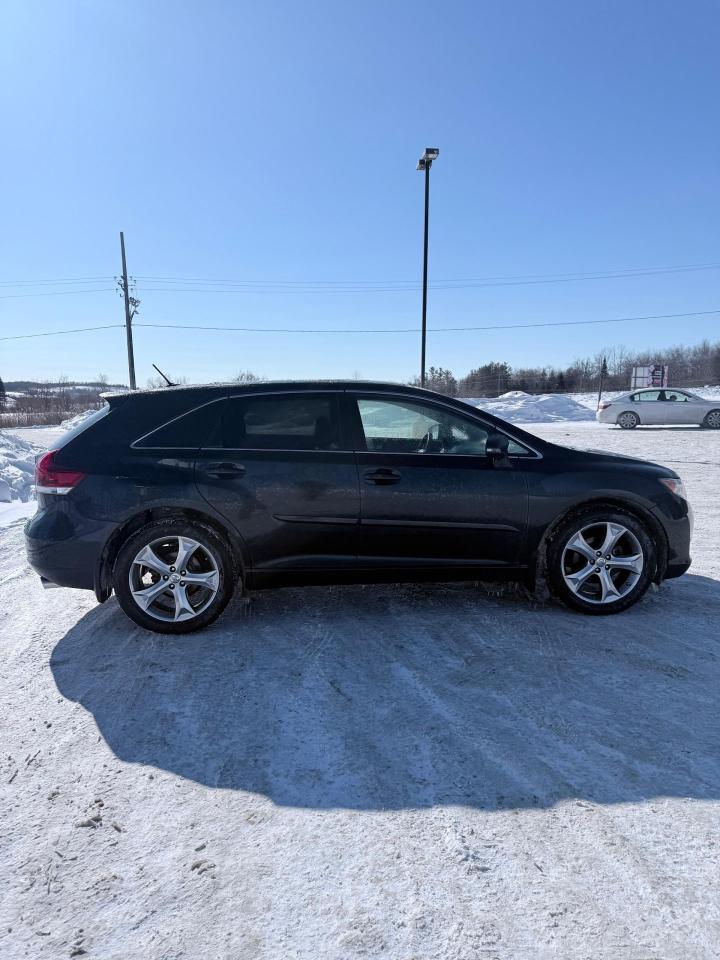 2014 Toyota Venza XLE Photo