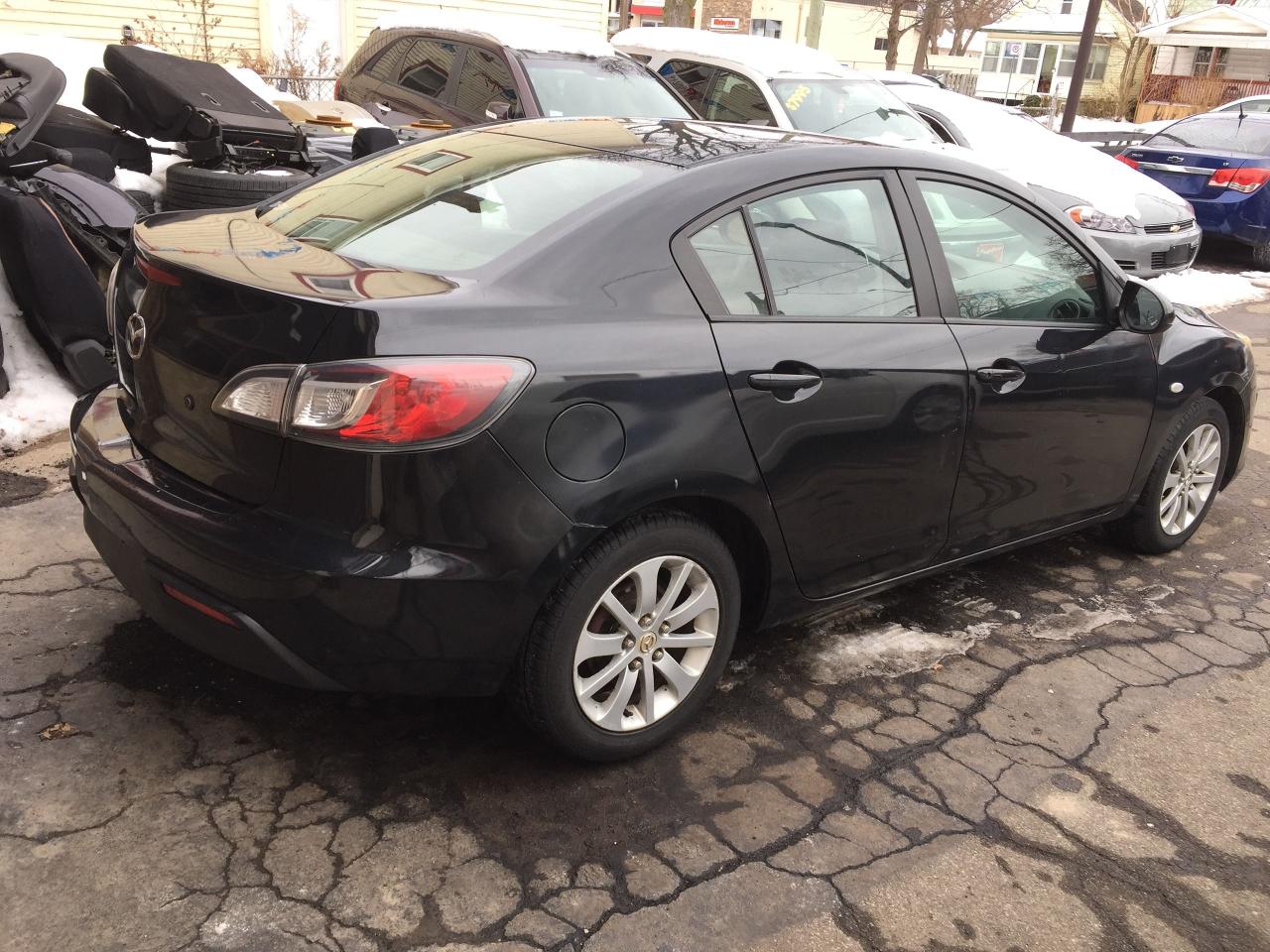 2010 Mazda MAZDA3 GX Econo Pricing Gas Miser !!! Photo2