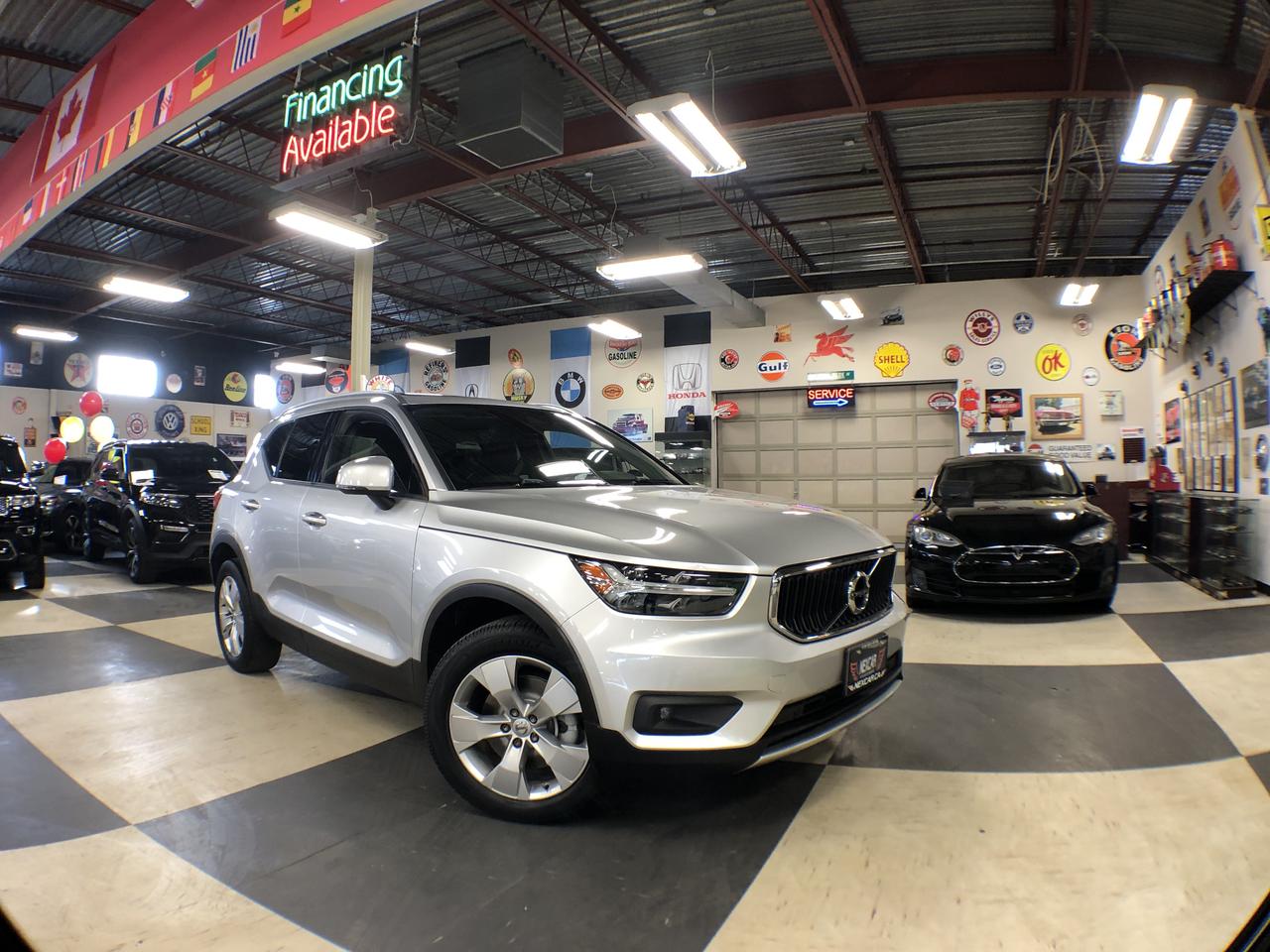 2019 Volvo XC40 MOMENTUM T5 AWD LEATHER PAN/ROOF B/SPOT CARPLAY