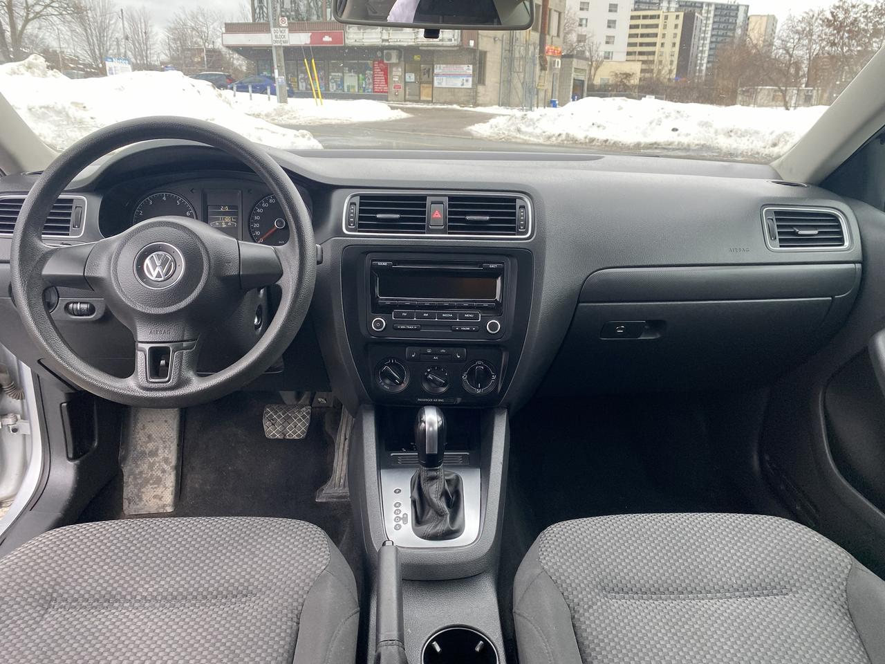 2014 Volkswagen Jetta Trendline/LOW KM/Automatic/2.0L Gas Saver Photo