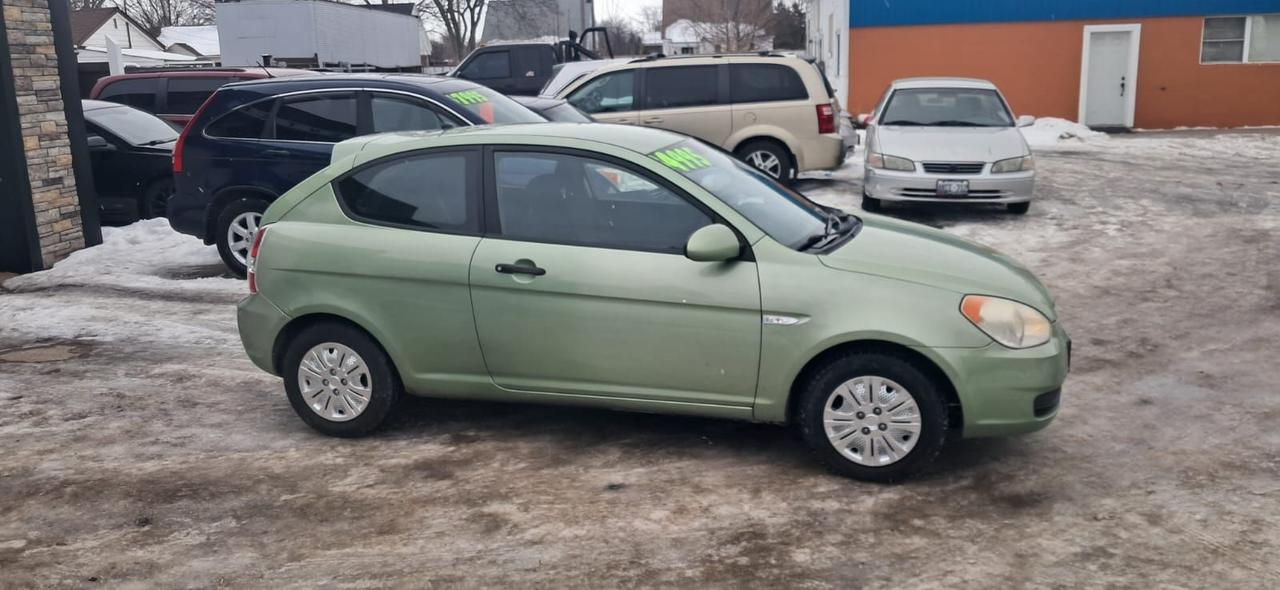 2007 Hyundai Accent GL Photo