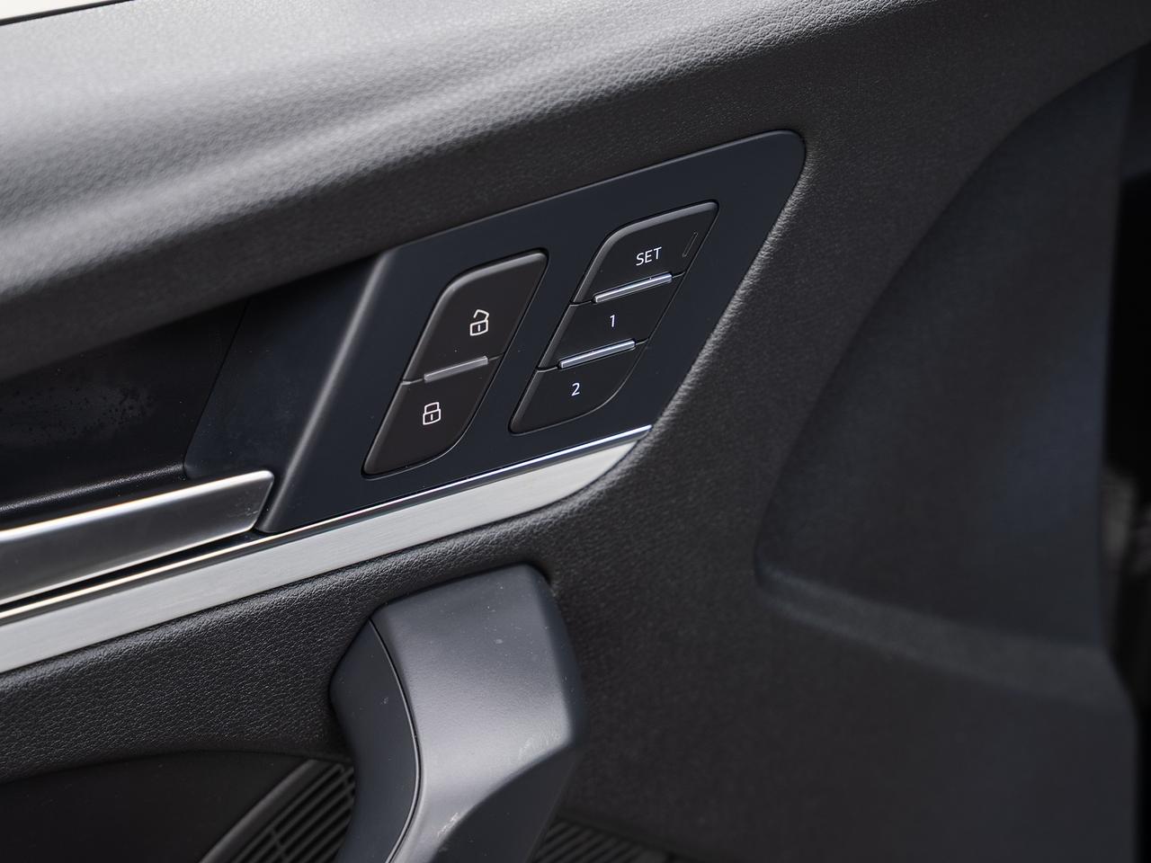 2023 Audi Q5 SPORTBACK TECHNIK S-Line | AWD | Nav | Pano roof