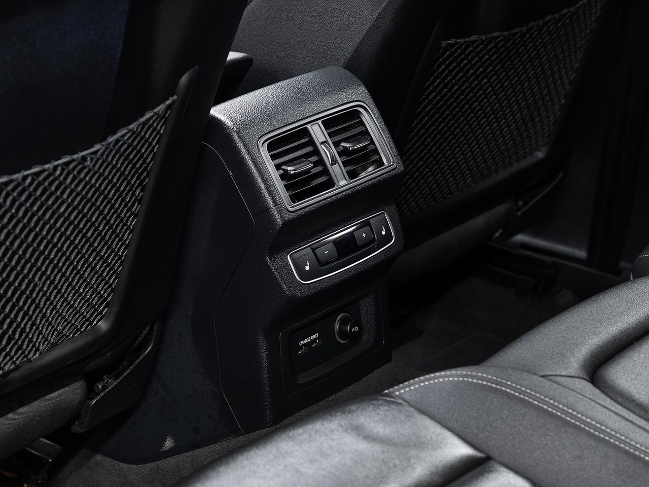 2023 Audi Q5 SPORTBACK TECHNIK S-Line | AWD | Nav | Pano roof