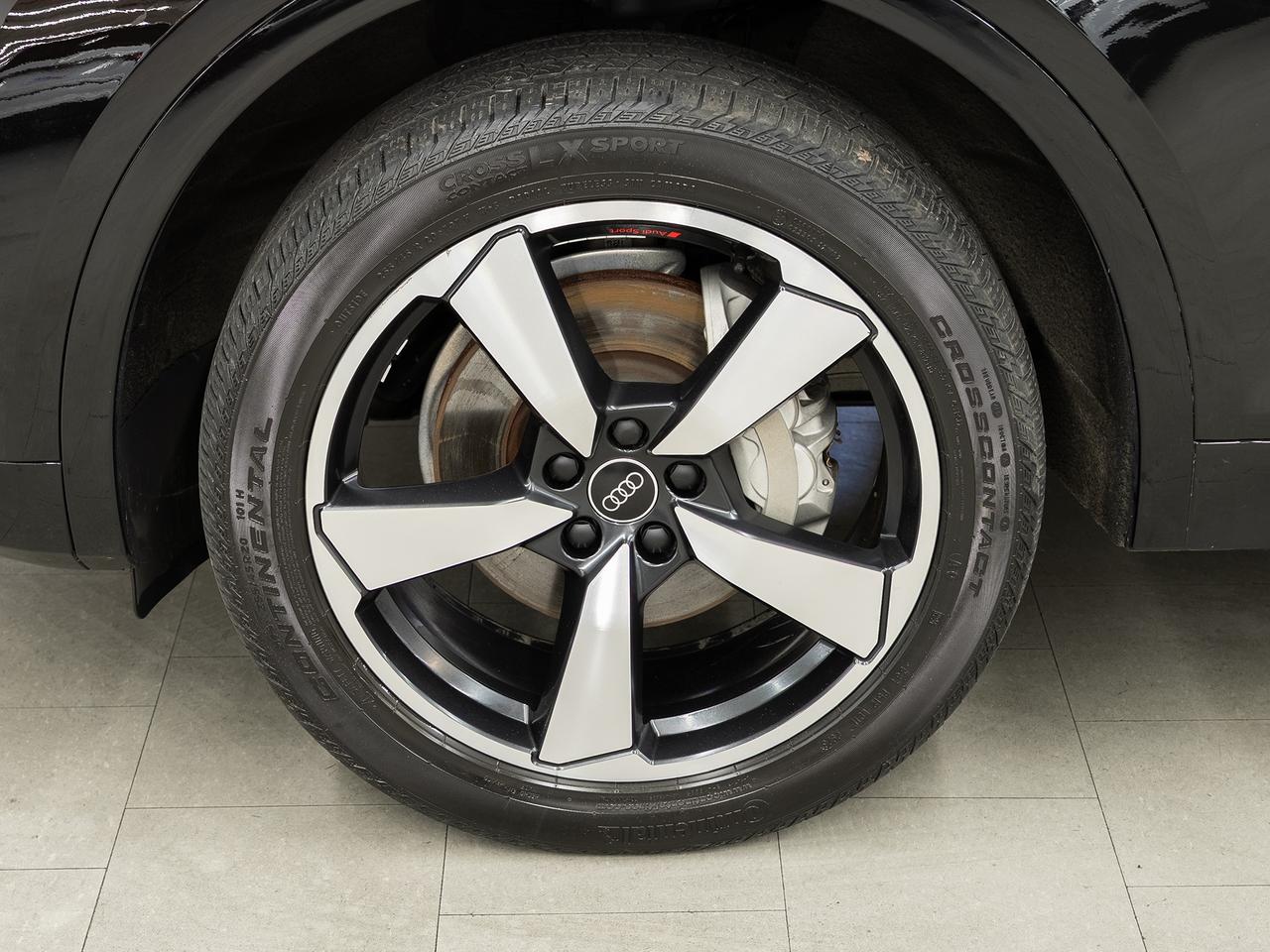 2023 Audi Q5 SPORTBACK TECHNIK S-Line | AWD | Nav | Pano roof