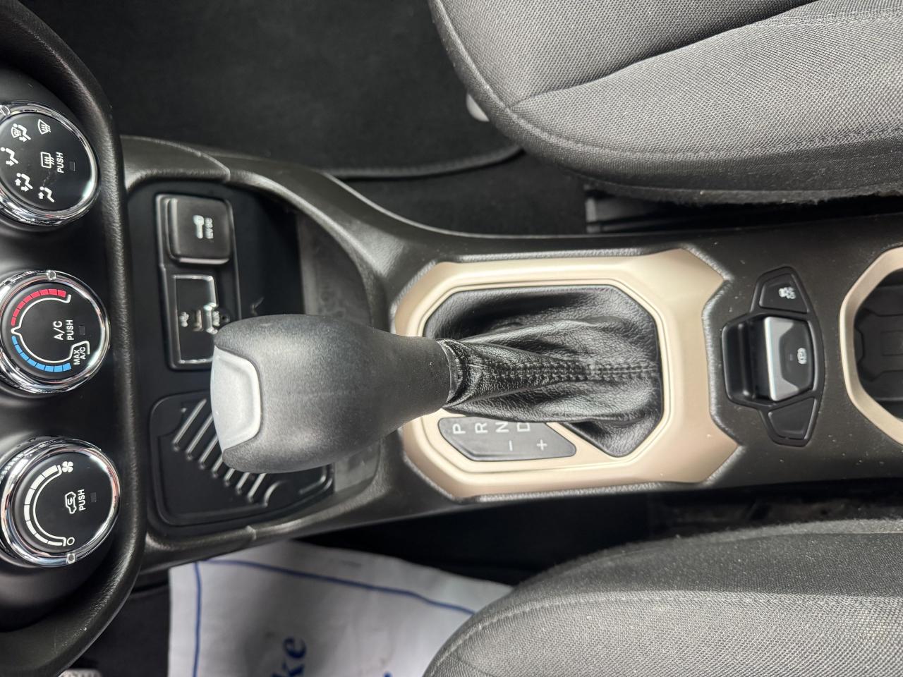 2016 Jeep Renegade Sport Photo