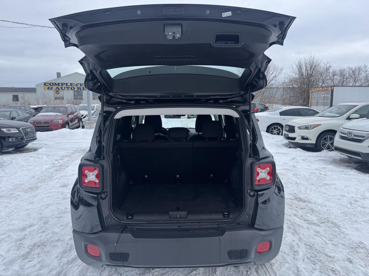 2016 Jeep Renegade Sport Photo