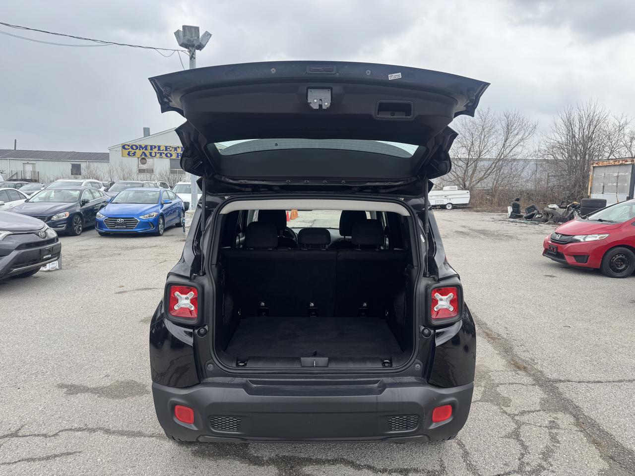 2016 Jeep Renegade Sport Photo